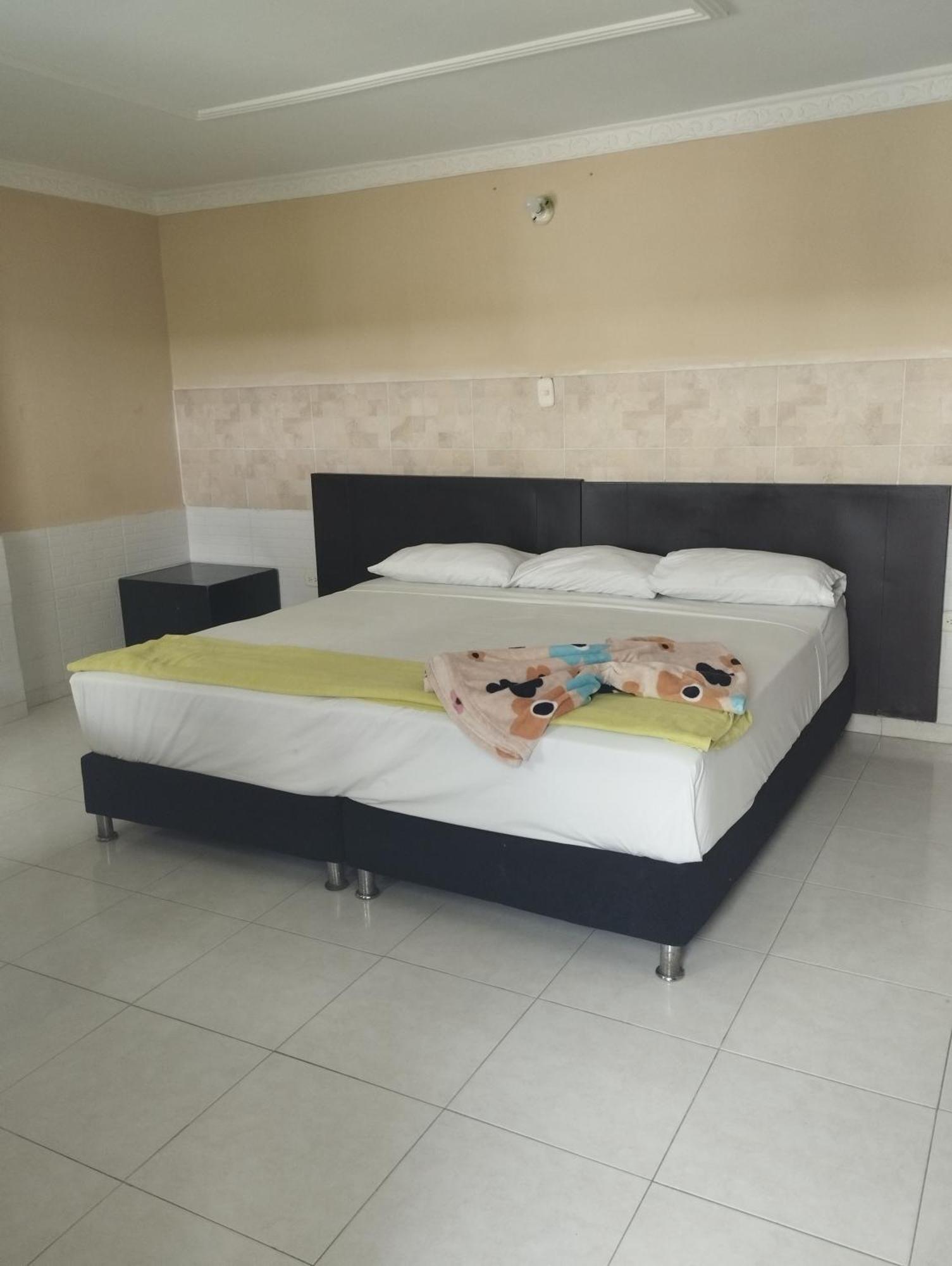 Hotel Fundacooedumag Rodadero Σάντα Μάρτα Εξωτερικό φωτογραφία